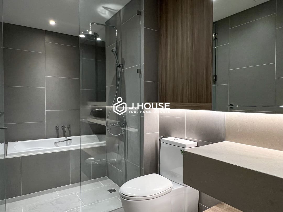 Modern 3-bedroom apartment for rent at City Garden, Binh Thanh District, HCMC