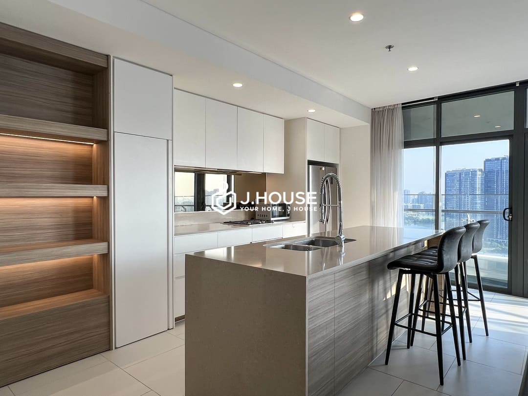 Modern 3-bedroom apartment for rent at City Garden, Binh Thanh District, HCMC