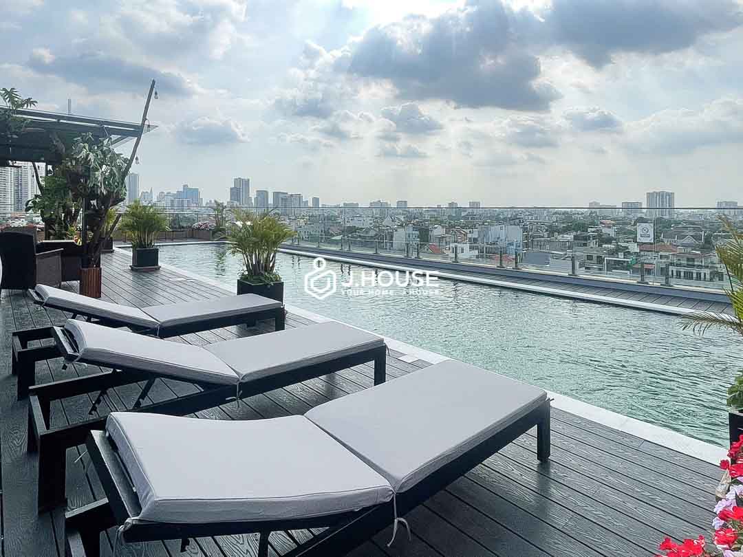Rooftop pool gym sauna bbq in vitaminsea apartment for rent in District 2-2