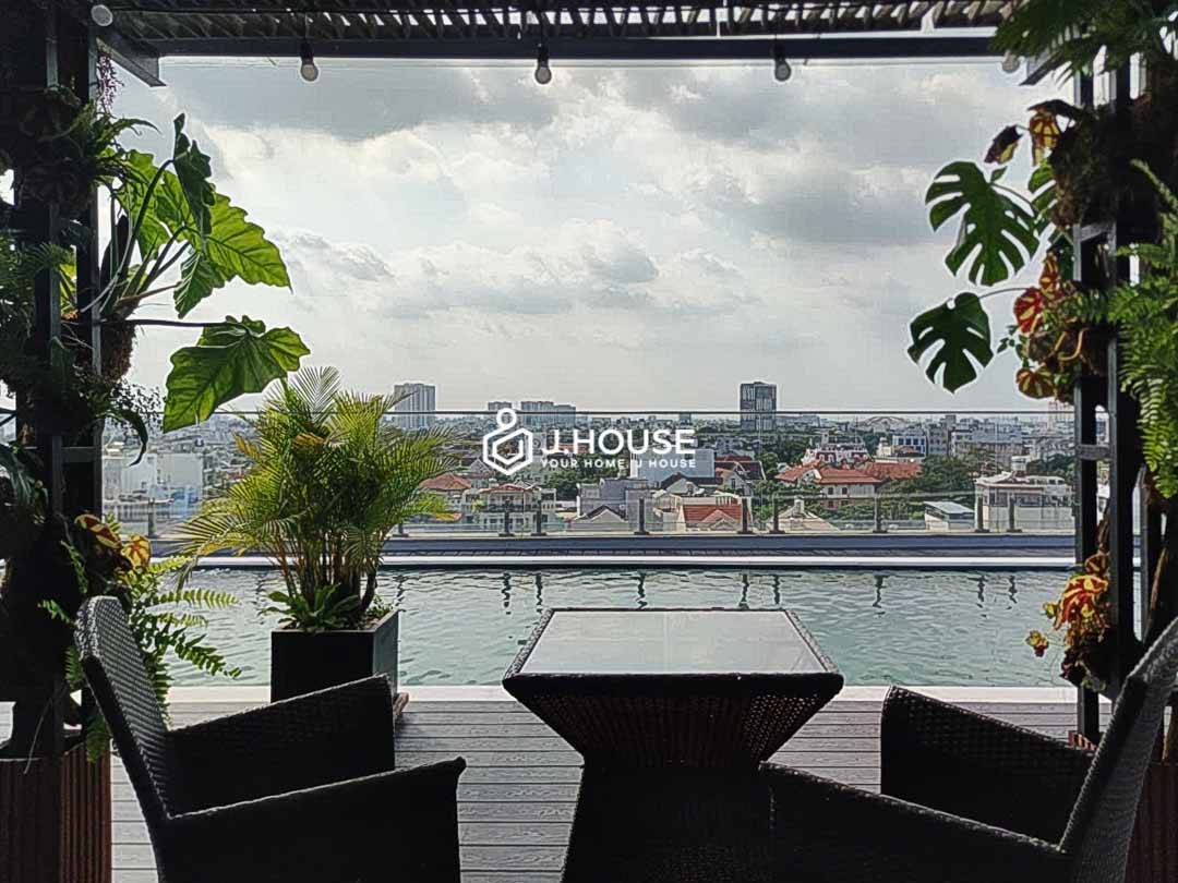 Rooftop pool gym sauna bbq in vitaminsea apartment for rent in District 2-4