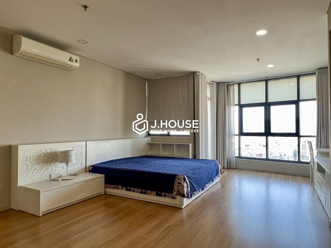 Spacious 2-br apartment at City Garden Binh Thanh - High floor, amazing view
