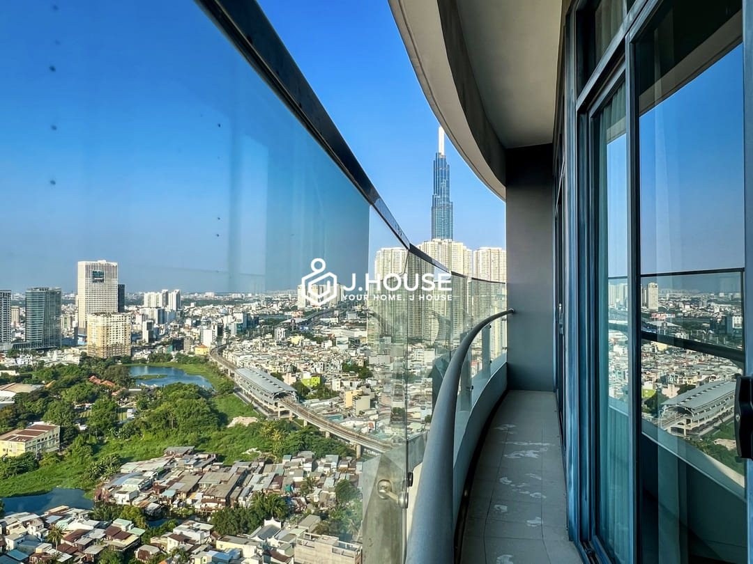 Spacious 2-br apartment at City Garden Binh Thanh - High floor, amazing view