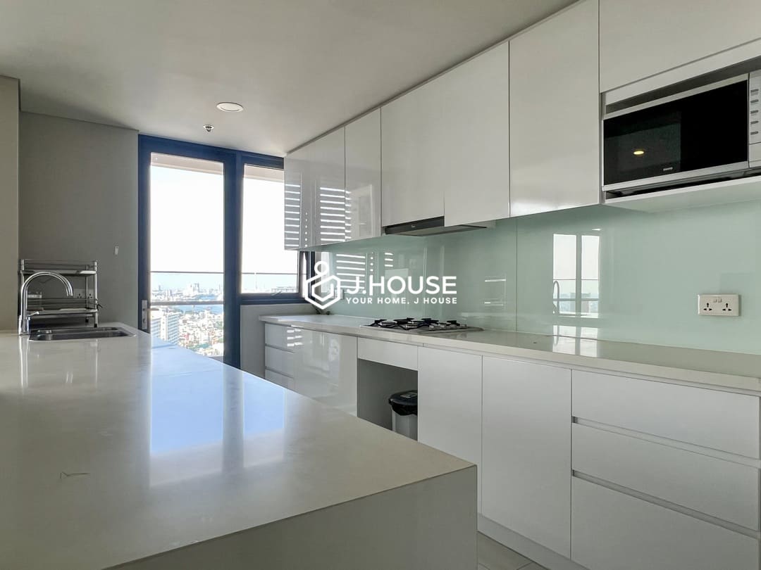 Spacious 2-br apartment at City Garden Binh Thanh - High floor, amazing view