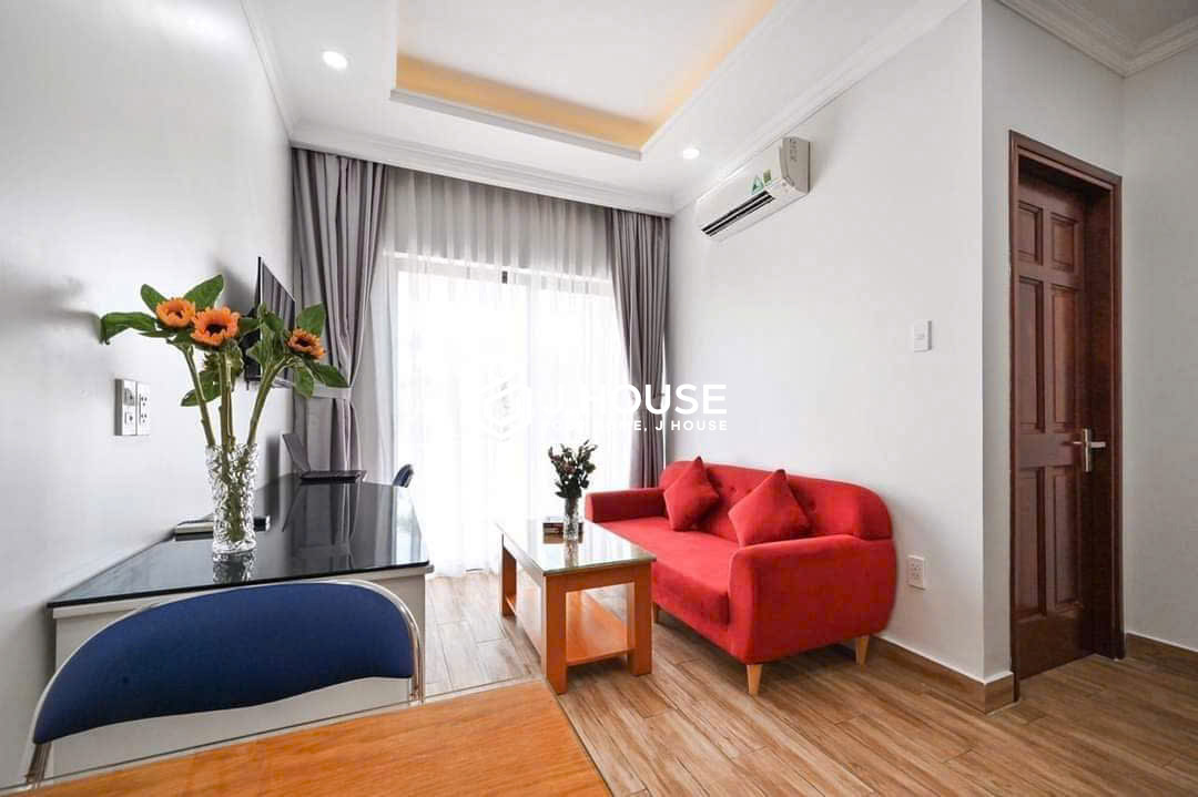 Bright 1-Bedroom with Spacious Balcony For Rent in D7 - Genie Apartment