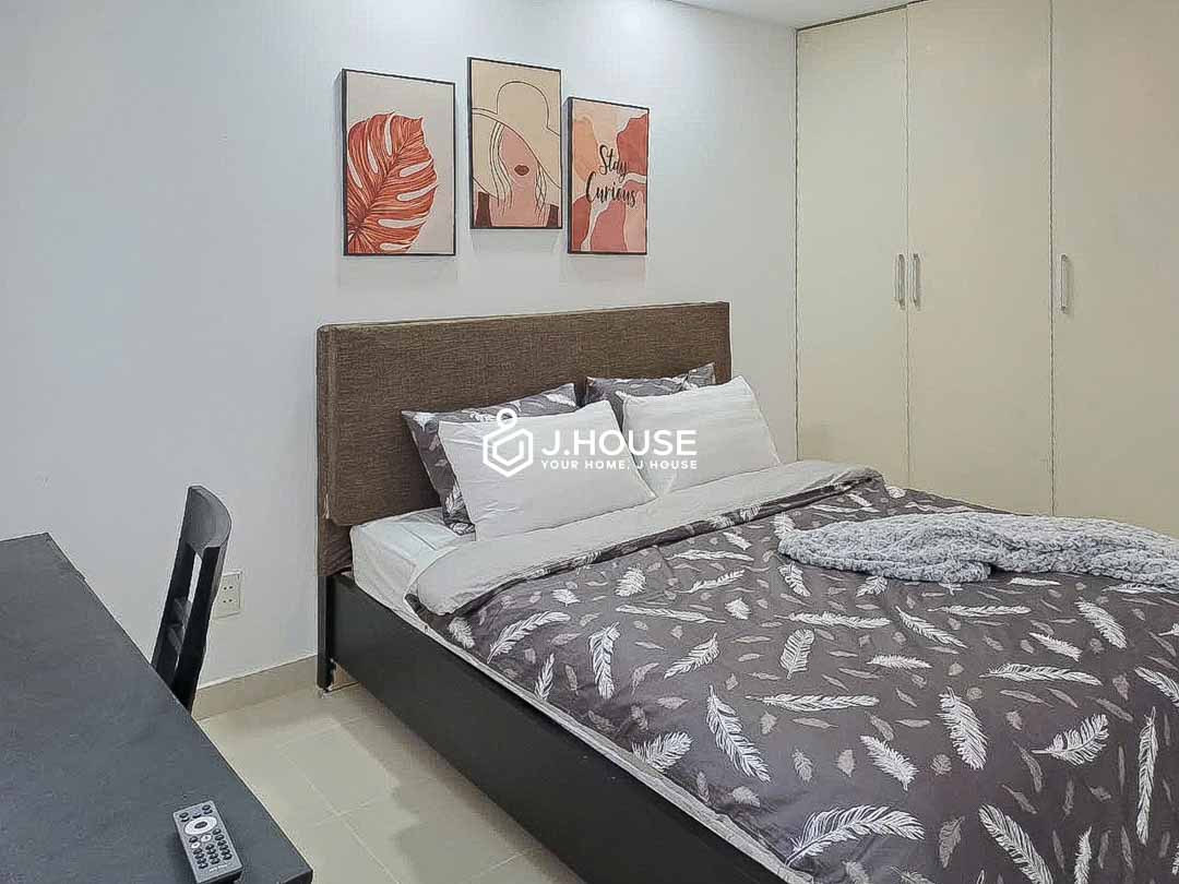 Bright 2-Bedroom Apartment For Rent in District 3 - PeaceHome
