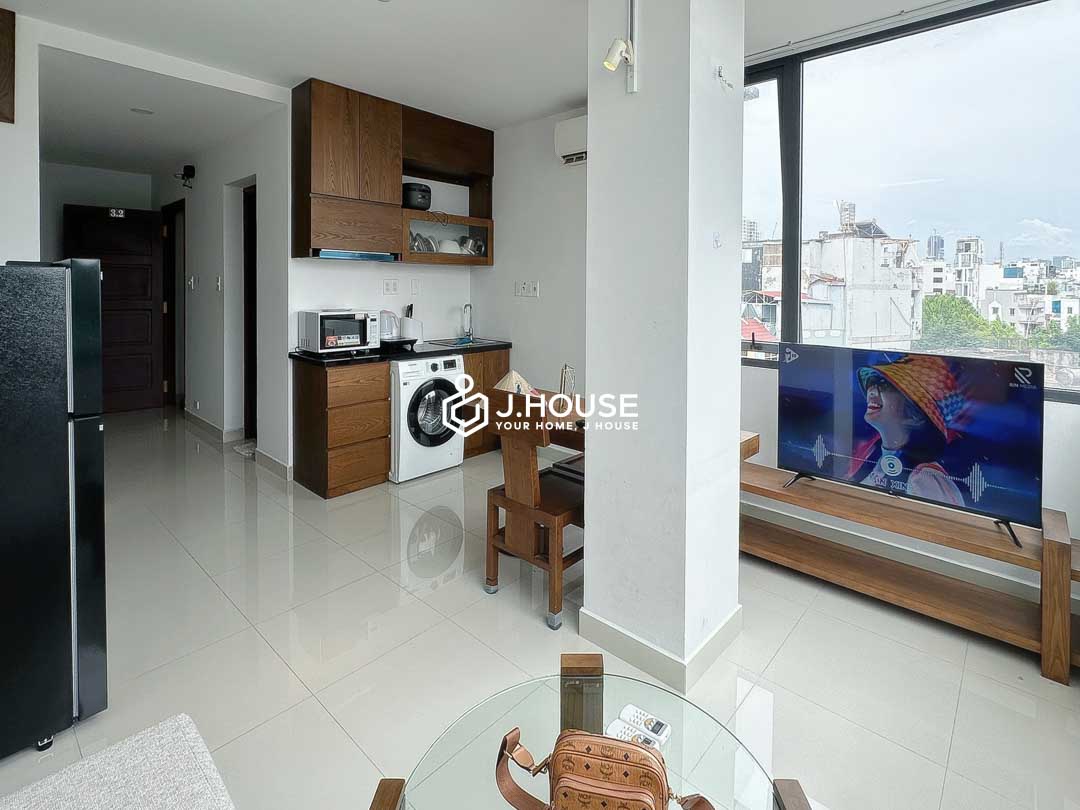 bright-2-bedroom-apartment-for-rent-in-phu-nhuan-at-lucy-house