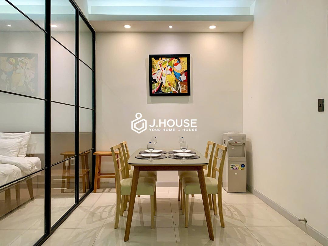 bright-2-bedroom-serviced-apartment-rent-le-van-sy-tan-binh-0