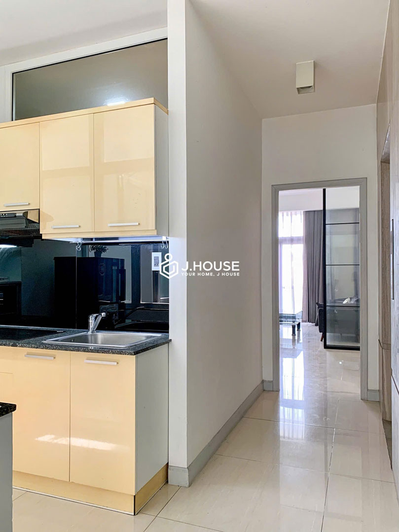 bright-2-bedroom-serviced-apartment-rent-le-van-sy-tan-binh-8