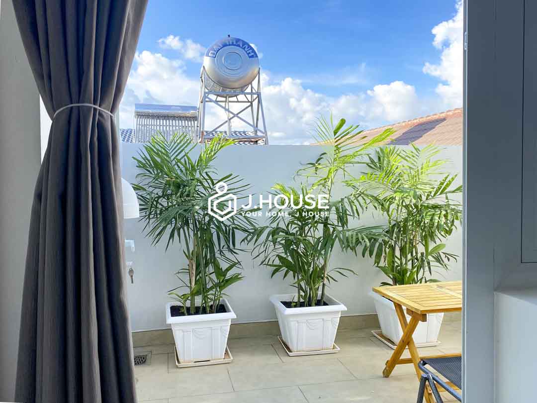 Bright Studio With Balcony For Rent in District 7 at Lynh Apartment