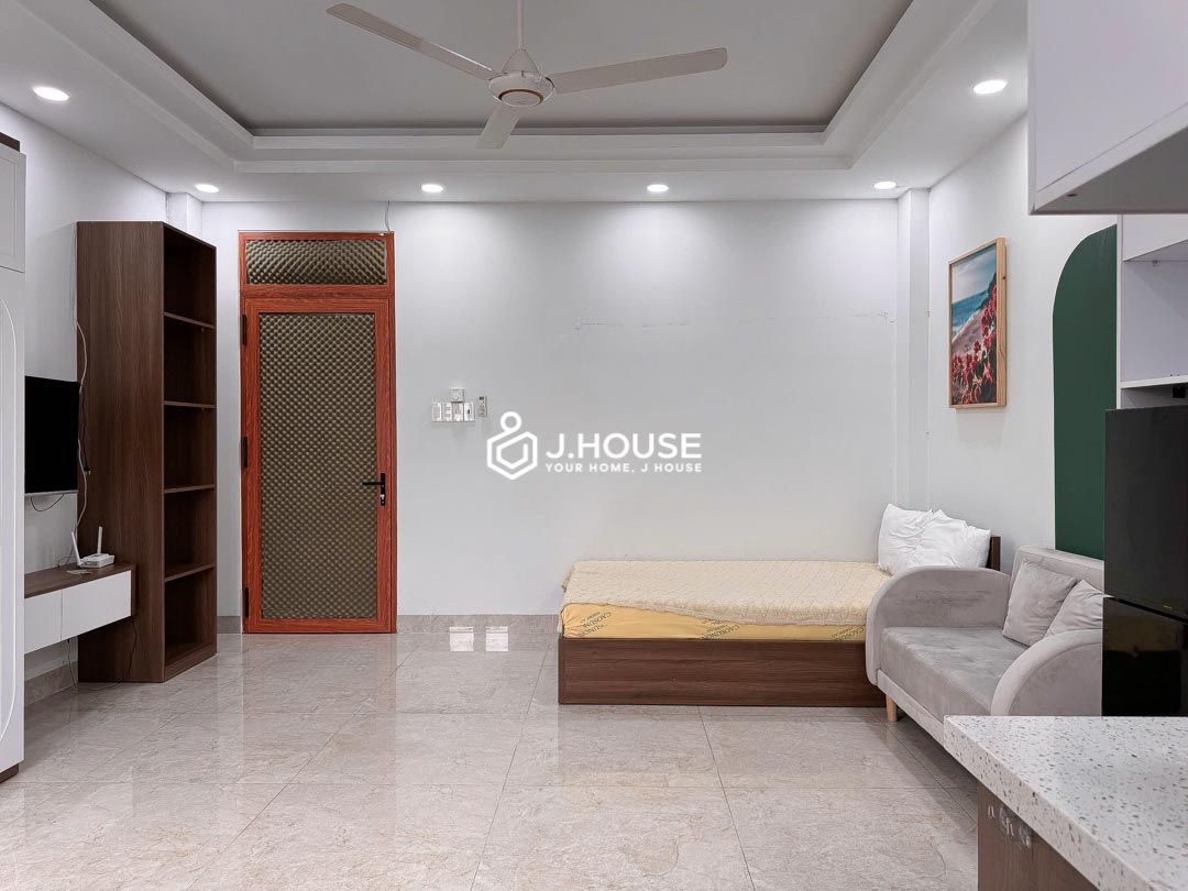 Bright Studio Apartment For Rent in Tan Binh - Cuong House