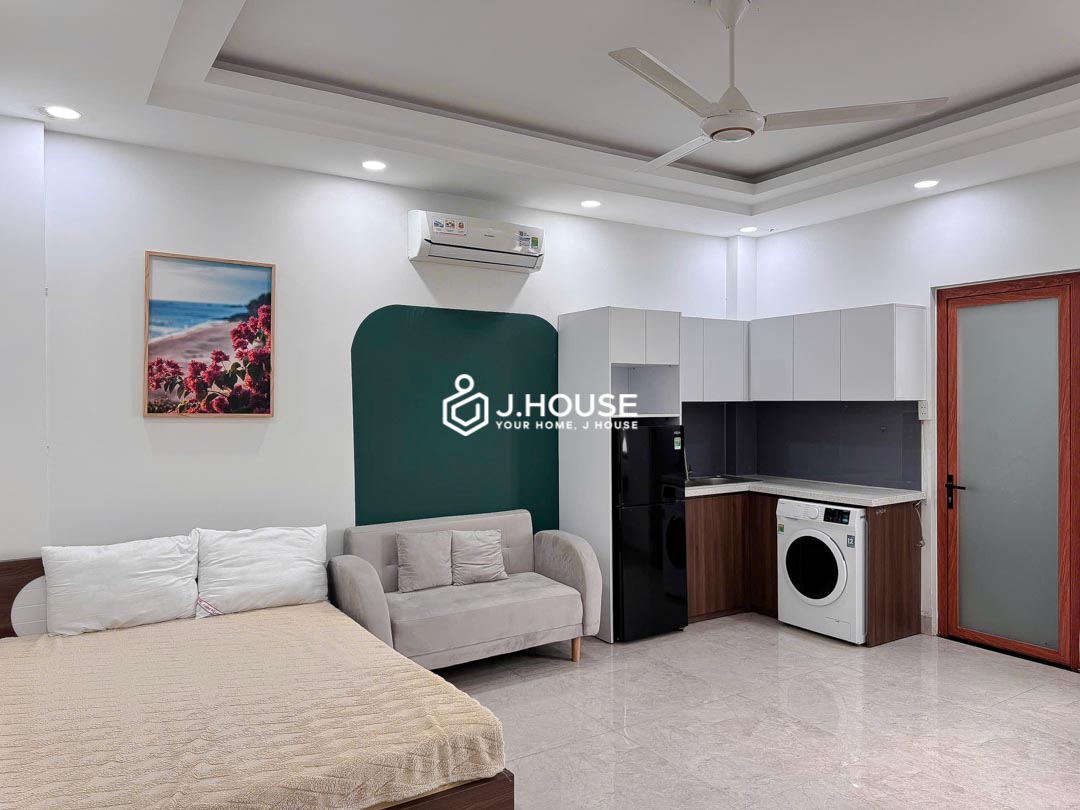 Bright Studio Apartment For Rent in Tan Binh - Cuong House