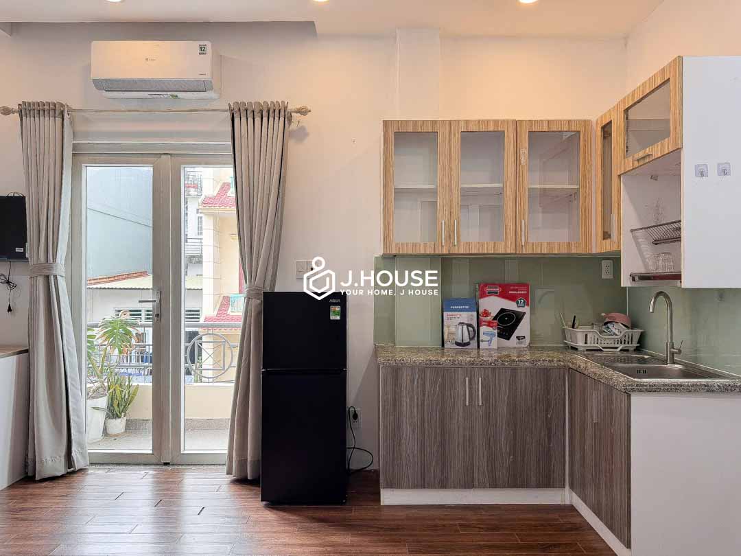 Bright Studio Apartment For Rent in Tan Binh near Airport - MK House