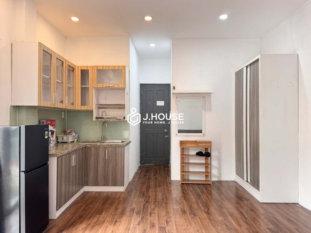 Bright Studio Apartment For Rent in Tan Binh near Airport - MK House