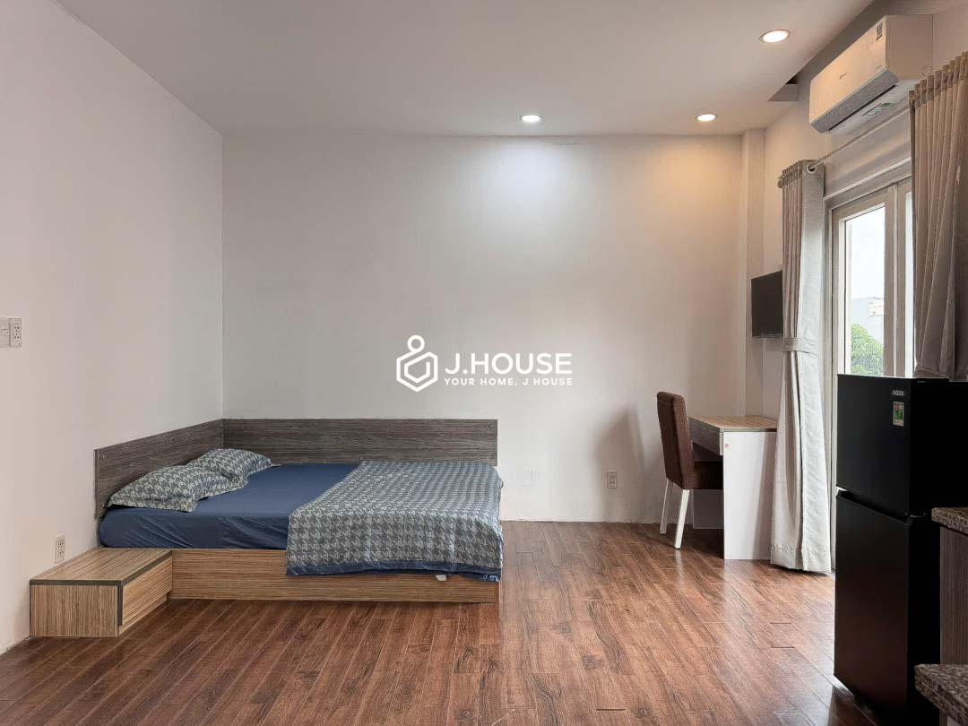 Bright Studio Apartment For Rent in Tan Binh near Airport - MK House