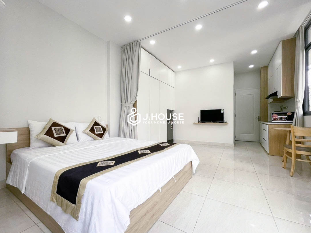 Bright Studio Apartment For Rent in Tan Binh Near TSN Airport - TS House