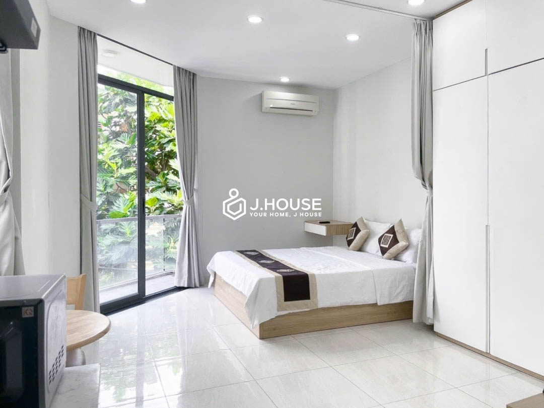 Bright Studio Apartment For Rent in Tan Binh Near TSN Airport - TS House