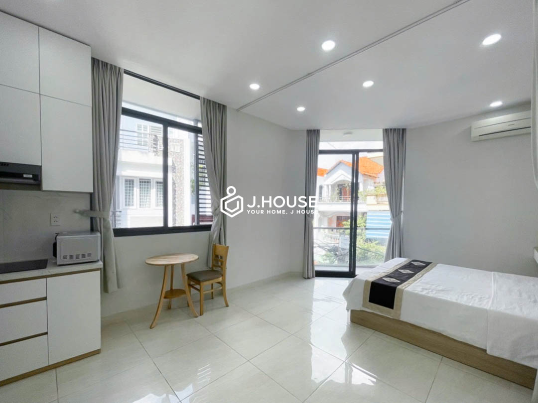 Bright Studio Apartment For Rent in Tan Binh Near TSN Airport - TS House