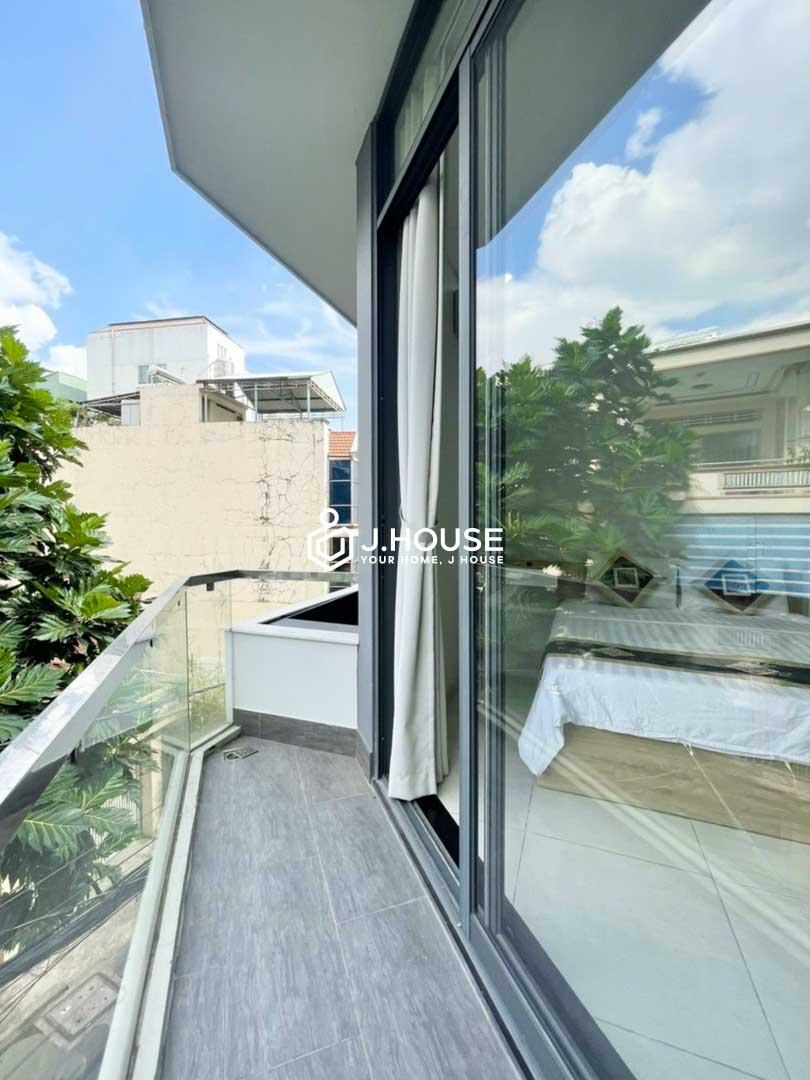 Bright Studio Apartment For Rent in Tan Binh Near TSN Airport - TS House