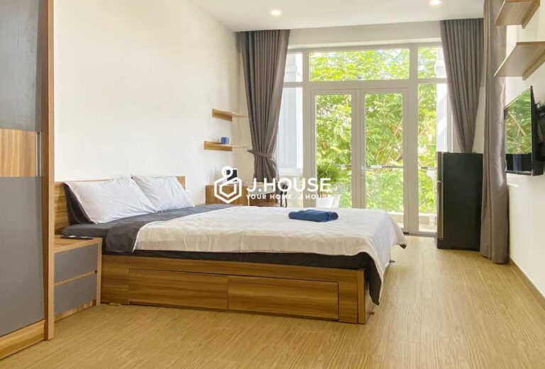 Bright Studio with Green View For Rent in District 7, HCMC - Lynh Apartment