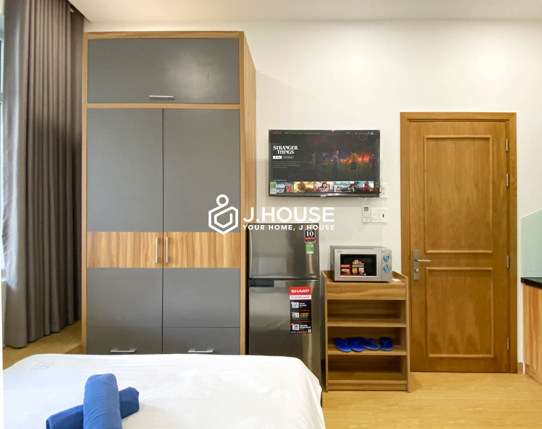 Bright Studio with Large Window For Rent in District 7 at Lynh Apartment