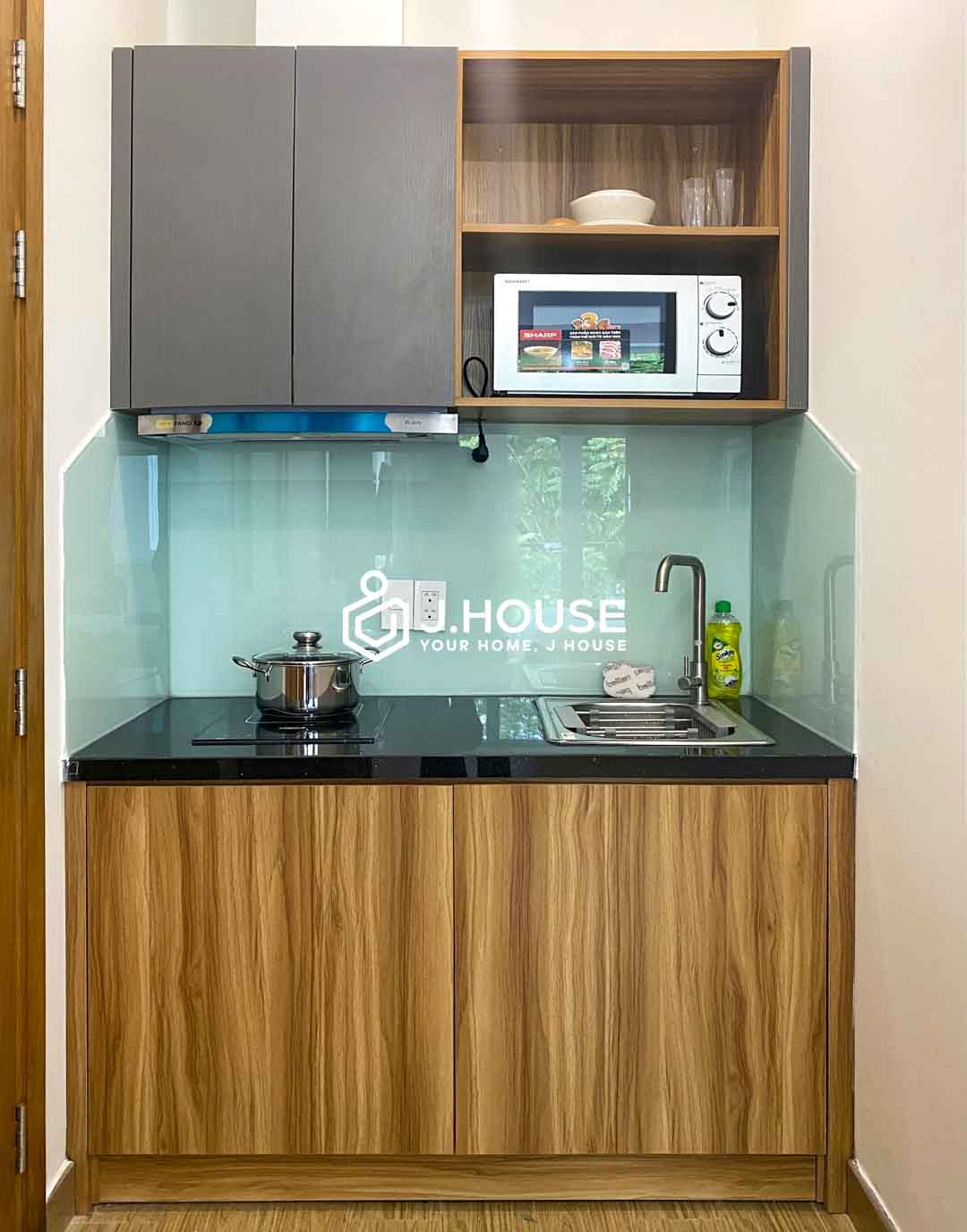 Cozy Studio with Balcony For Rent in District 7, HCMC at Lynh Apartment