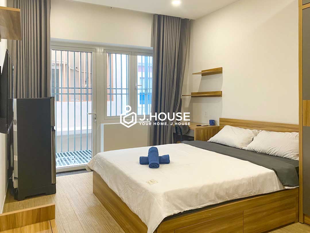 Cozy Studio with Balcony For Rent in District 7, HCMC at Lynh Apartment