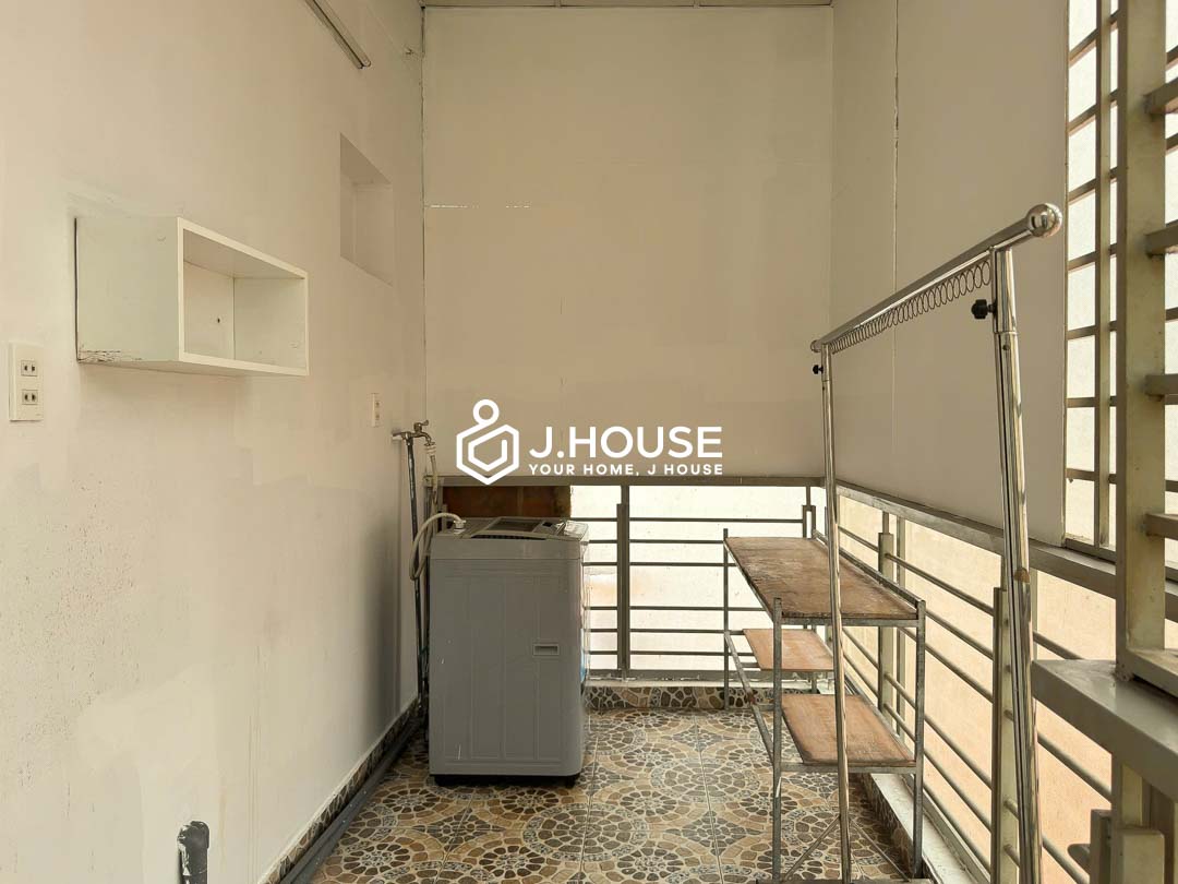 Cozy Studio Apartment With Private Washer in Phu Nhuan - Damara