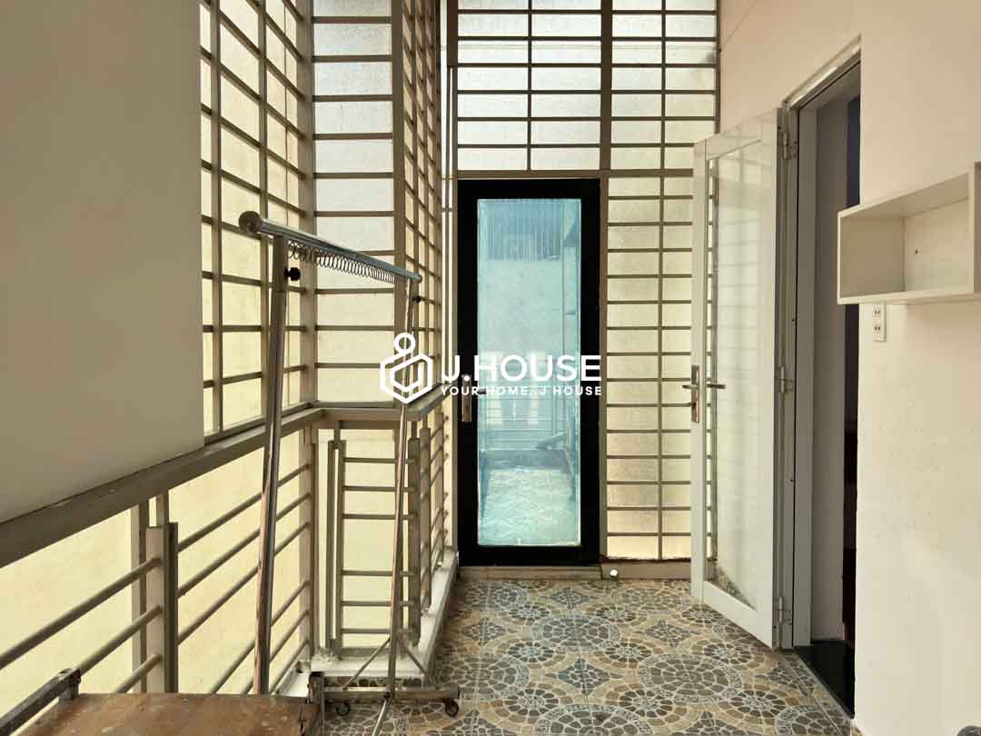 Cozy Studio Apartment With Private Washer in Phu Nhuan - Damara