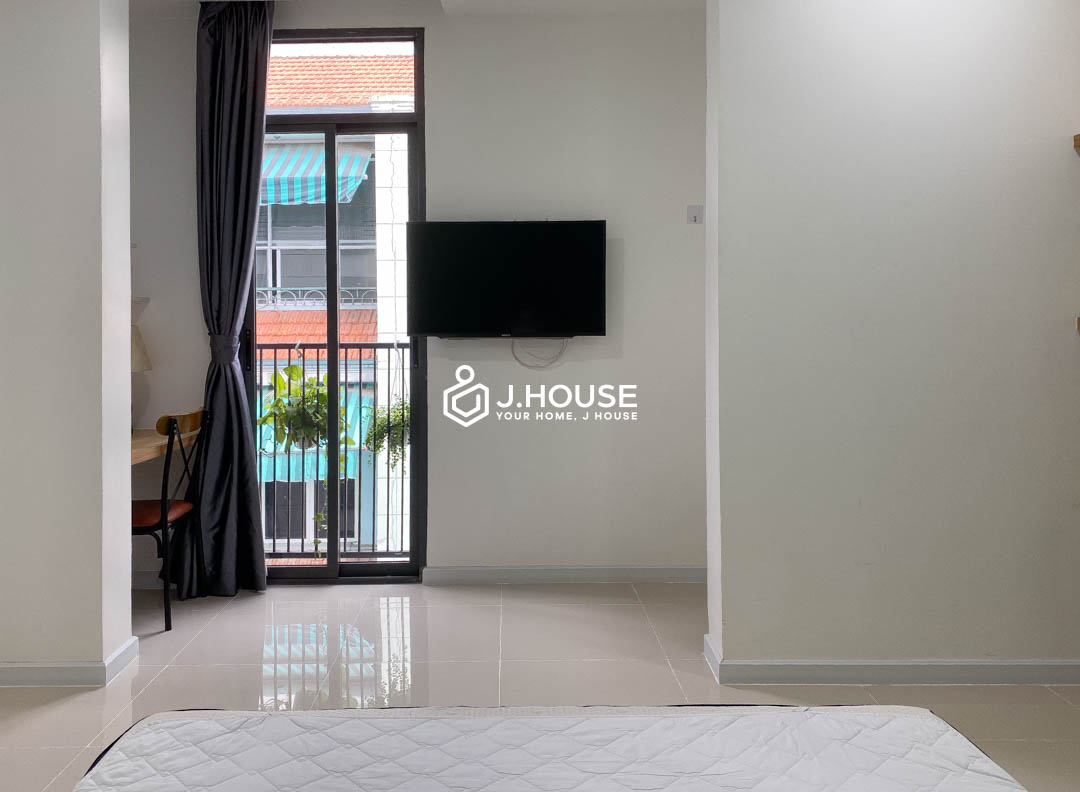 Modern 1BR with Balcony for Rent in Tan Binh District – Lotus Apartment