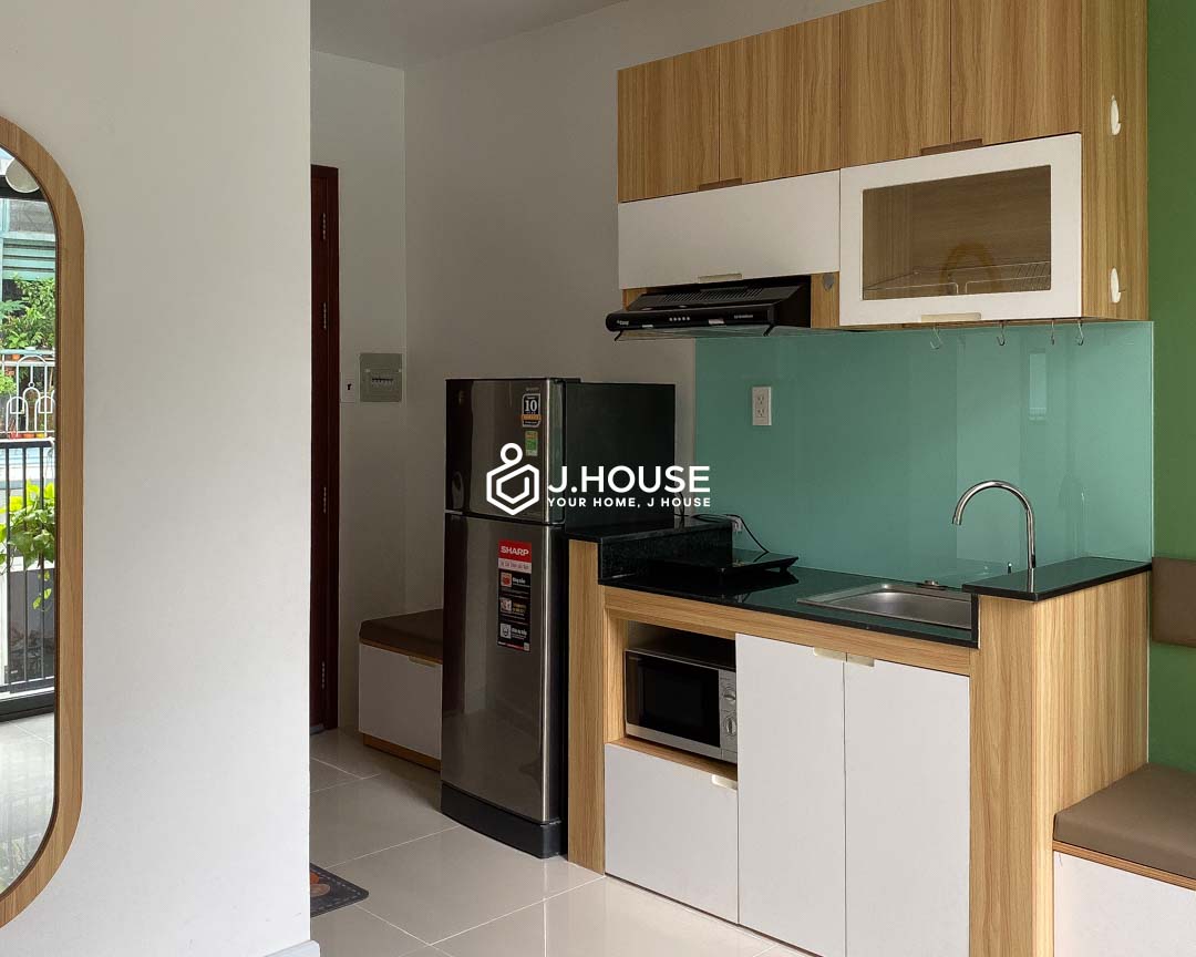 Modern 1BR with Balcony for Rent in Tan Binh District – Lotus Apartment