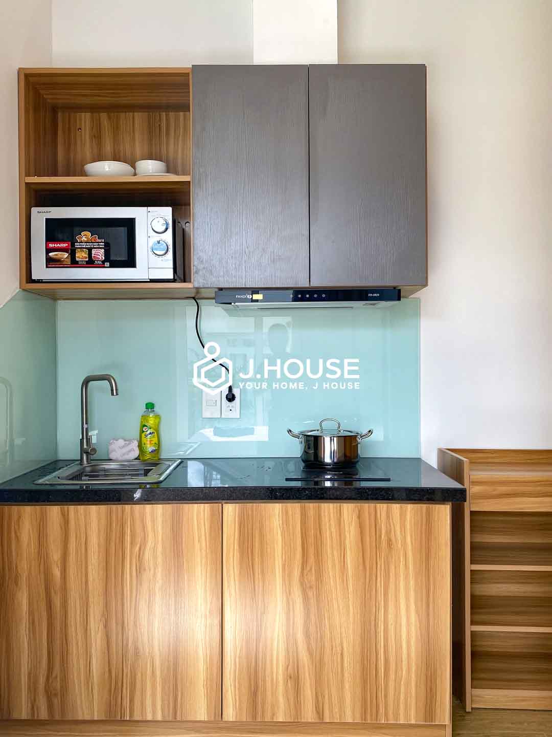 Modern & Bright Studio For Rent in District 7, HCMC - Lynh Apartment