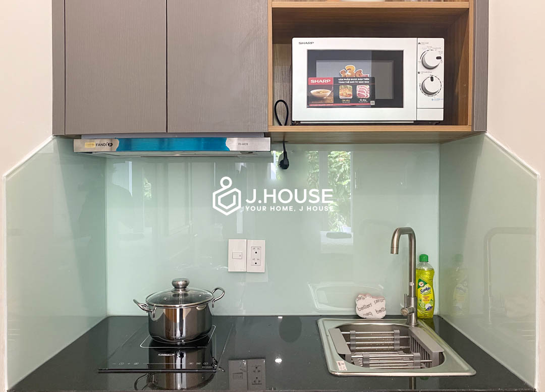 Modern & Bright Studio For Rent in District 7, HCMC - Lynh Apartment