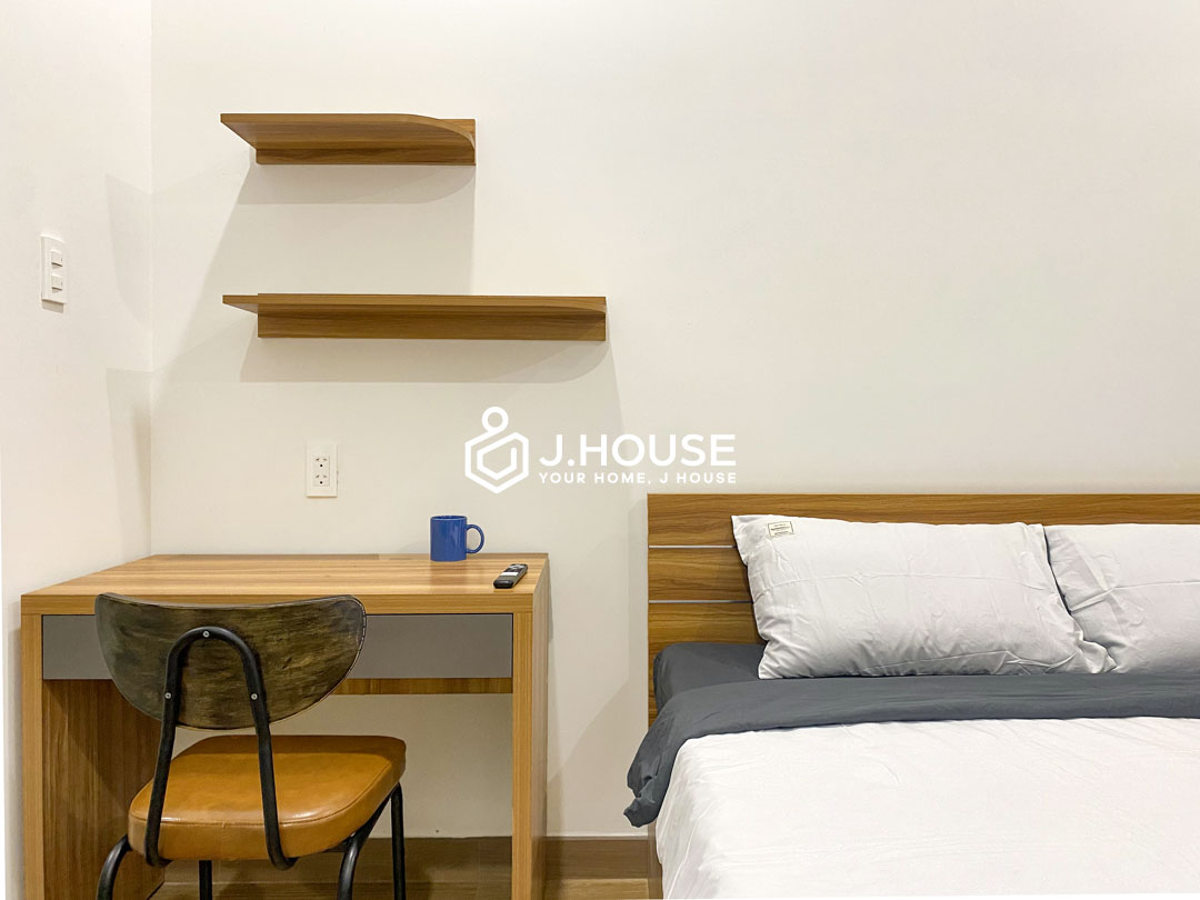 Serviced Studio with Separate Kitchen for Rent in D7 - Lynh Apartment