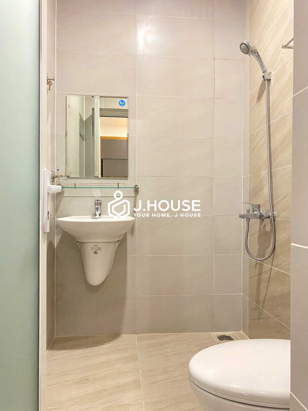 Serviced Studio with Separate Kitchen for Rent in D7 - Lynh Apartment