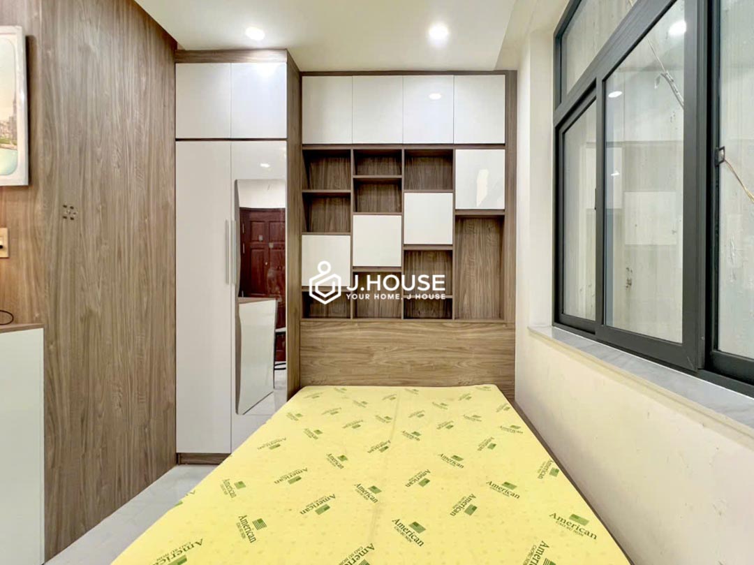 Studio Apartment For Rent in Tan Binh Near Airport TSN - Joo House