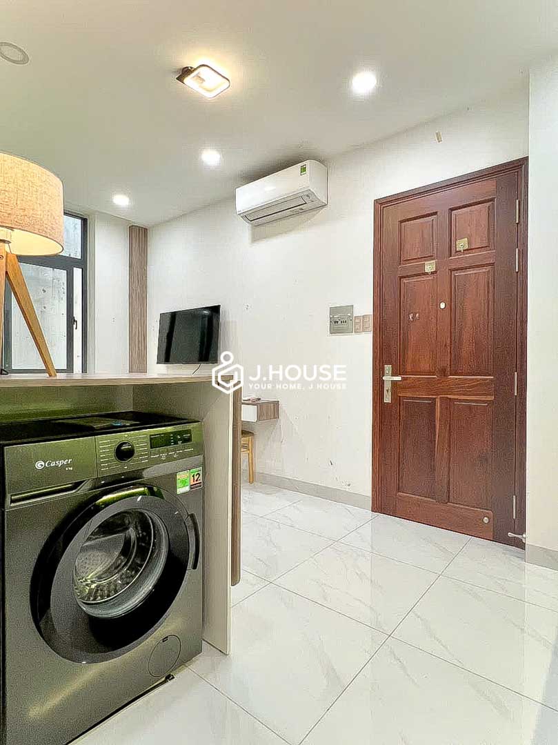 Studio Apartment For Rent in Tan Binh Near Airport TSN - Joo House