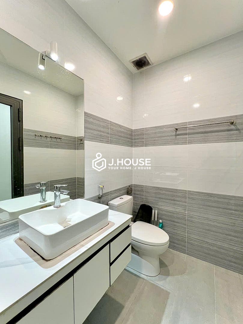 Studio Apartment For Rent in Tan Binh Near Airport TSN - Joo House