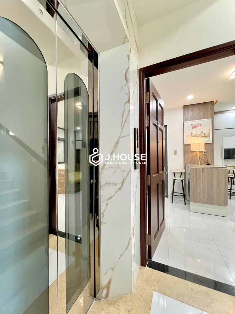 Studio Apartment For Rent in Tan Binh Near Airport TSN - Joo House