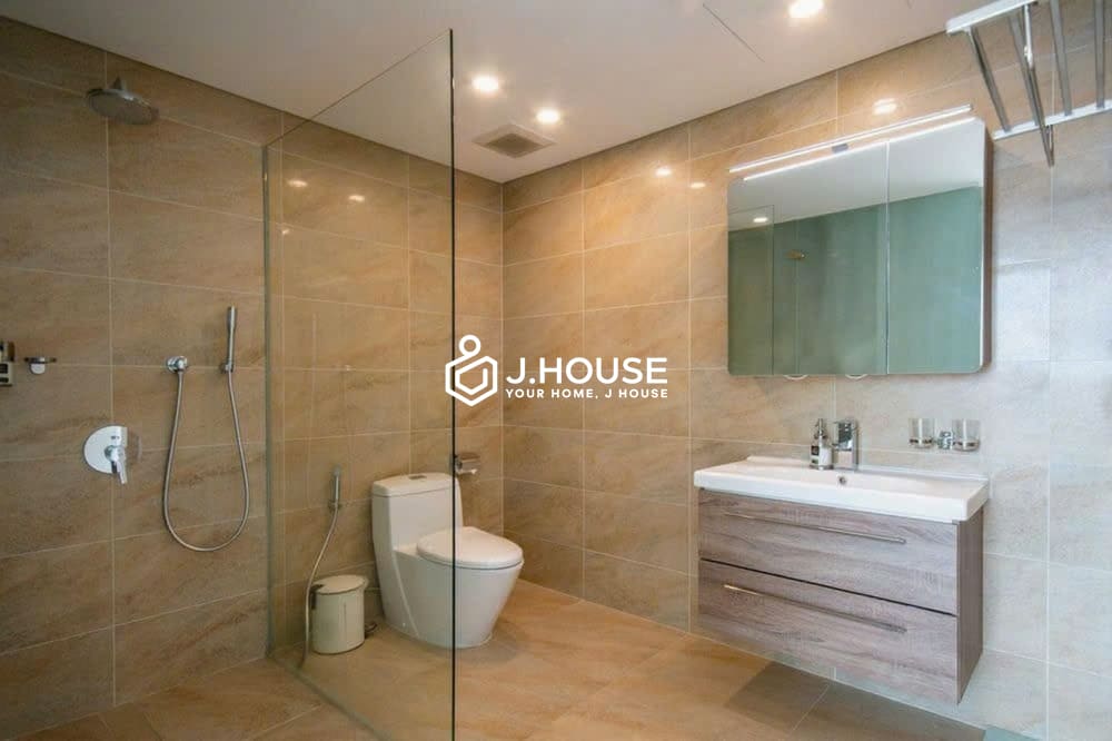 3-bedroom Leman Luxury apartment for rent in District 3, HCMC