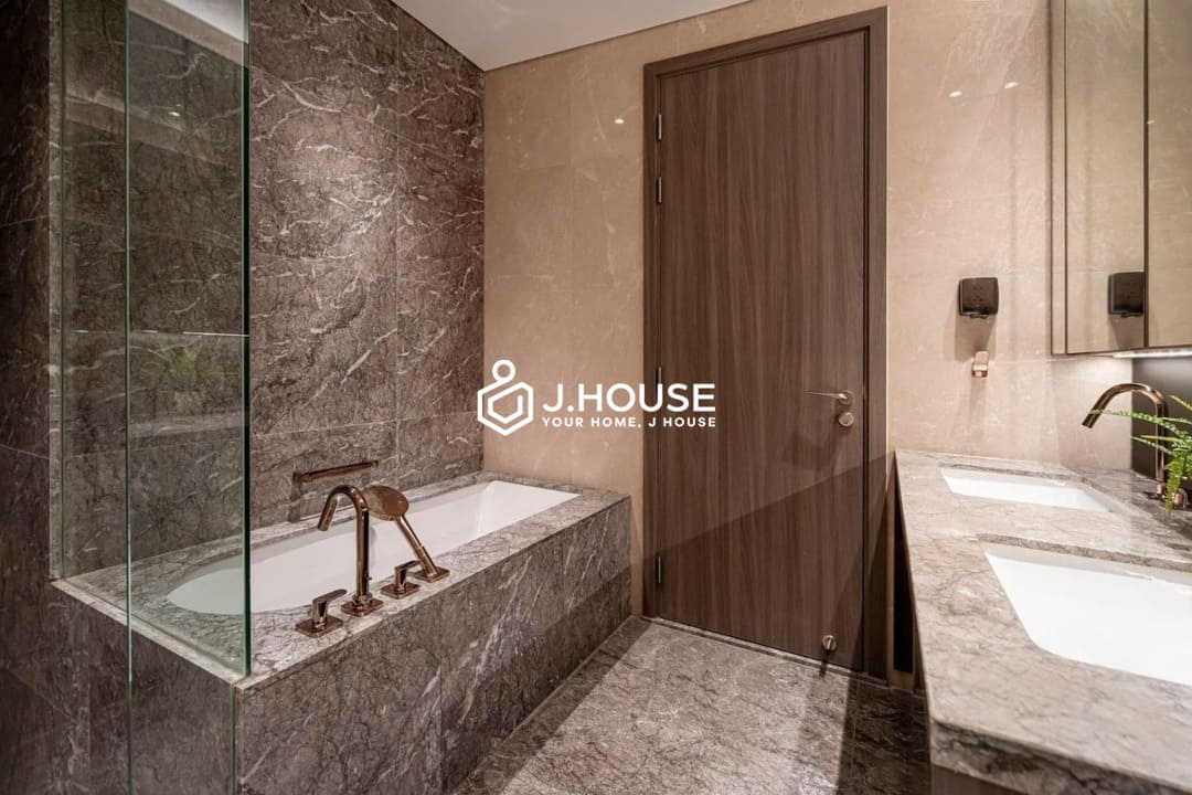 Apartment for rent at The Marq, D1 - 4-br apartment with private elevator