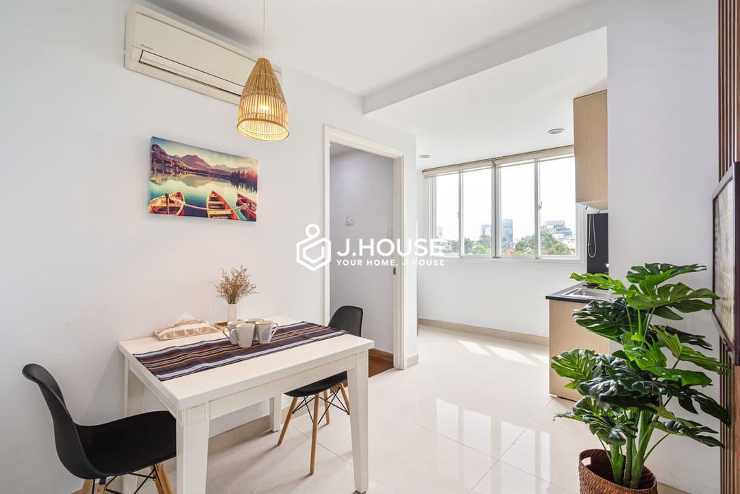 Bright 1br apartment for rent at International Plaza, District 1, HCMC