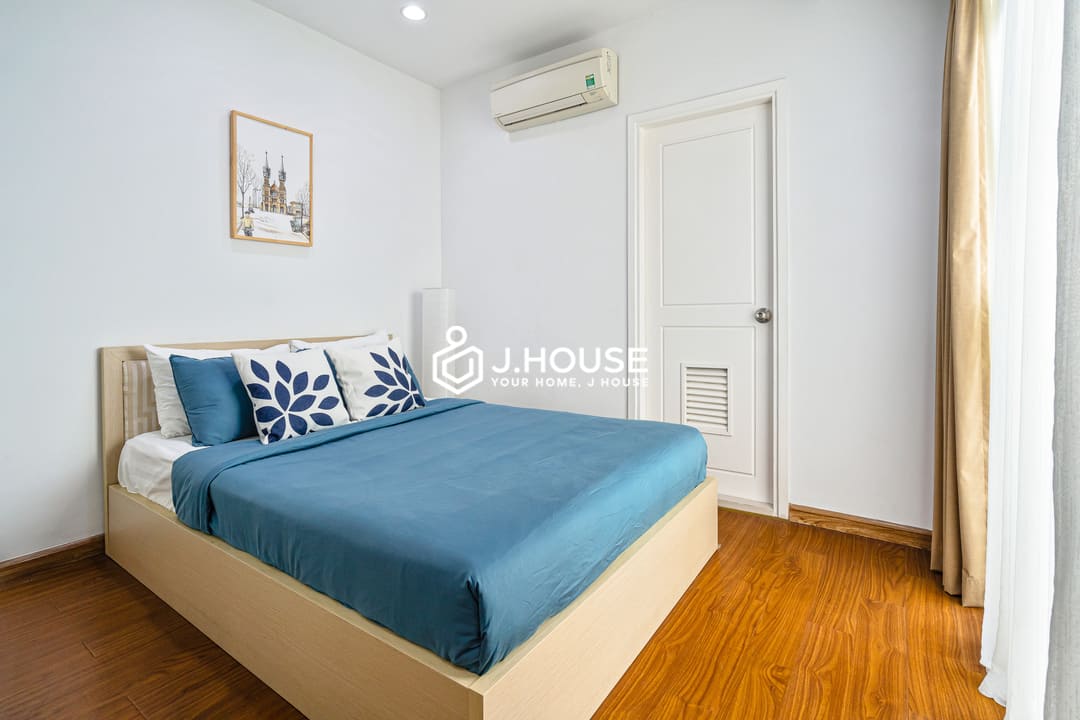 Bright 1br apartment for rent at International Plaza, District 1, HCMC