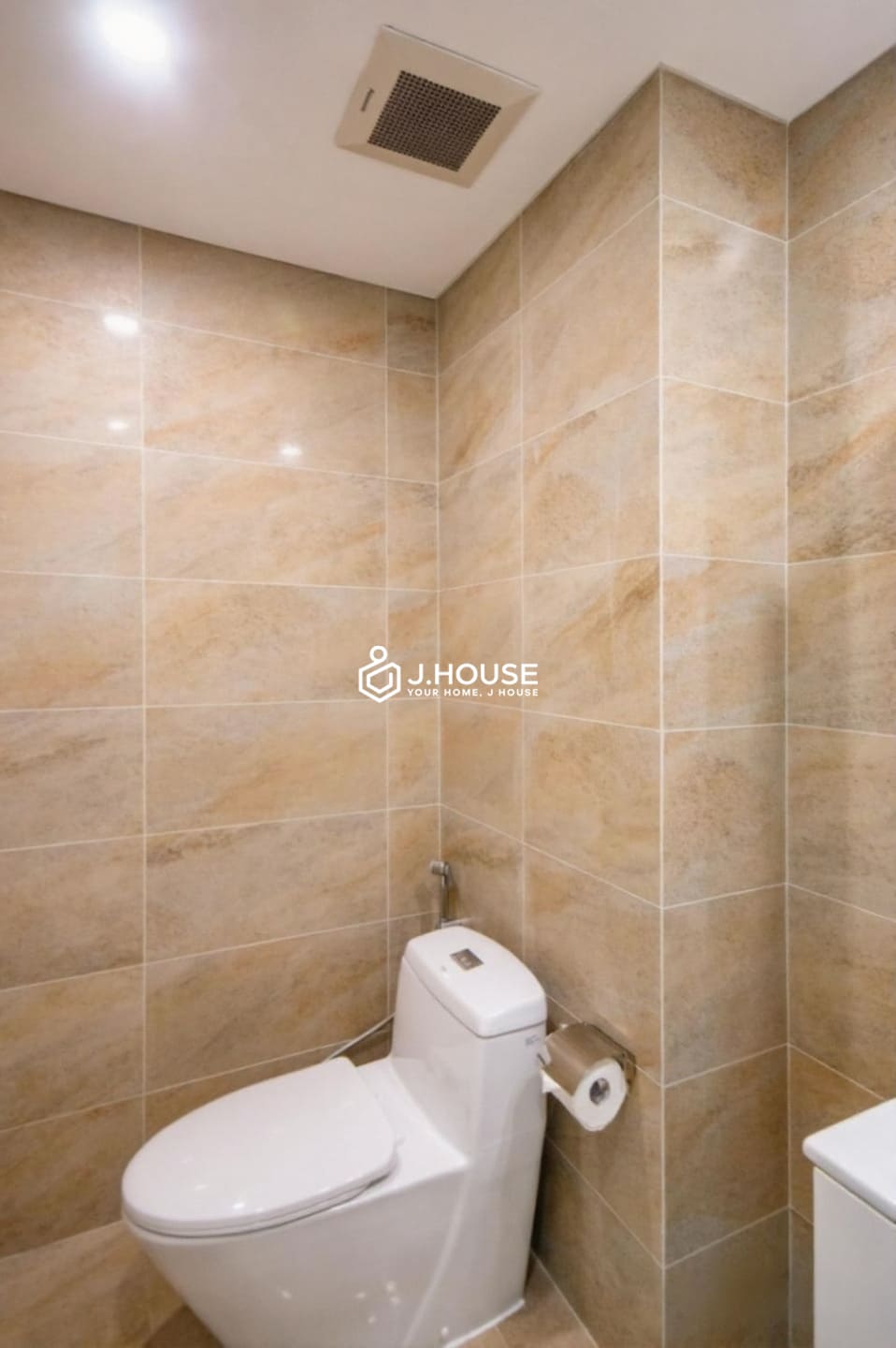 Corner 2-bedroom Leman Luxury apartment for rent in District 3, HCMC