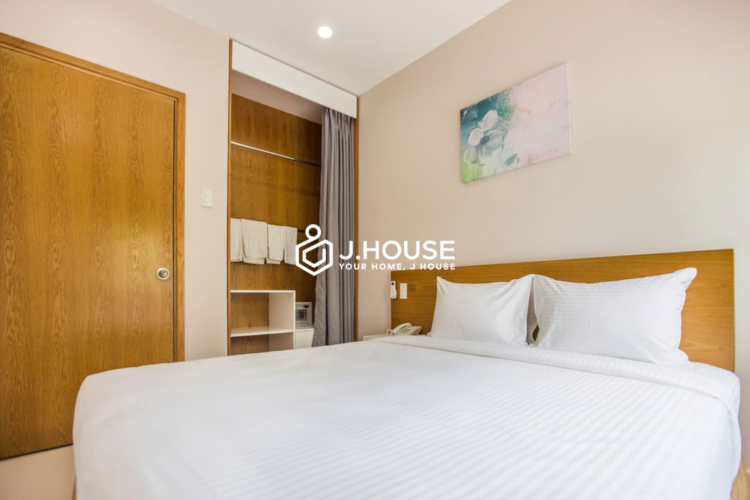 Cozy 1-Bedroom near Canal for Rent in Binh Thanh - GK Garden