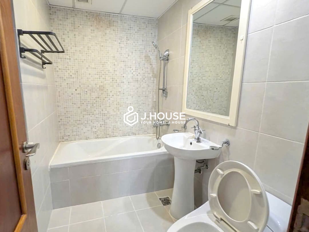 High floor spacious 3 br the manor apartment for rent in Ho Chi Minh, VN