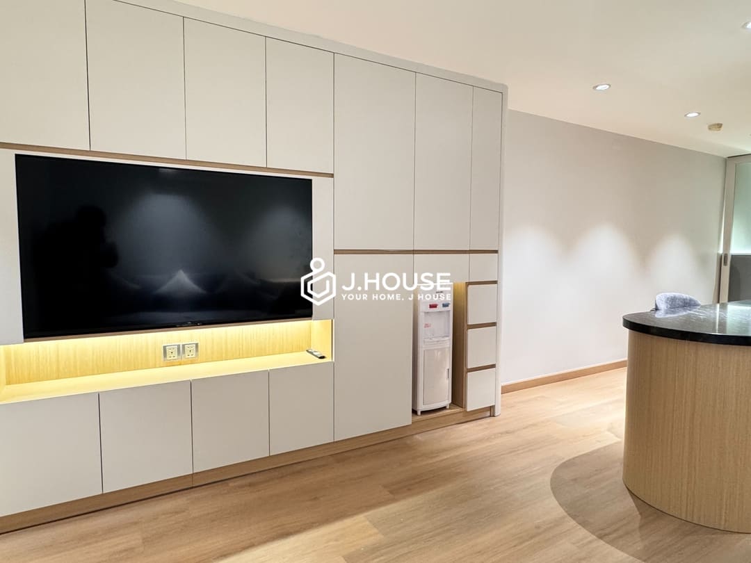 Luxurious 1-Bedroom with Gym & Bathtub For Rent - Lucky Residence Suites D3