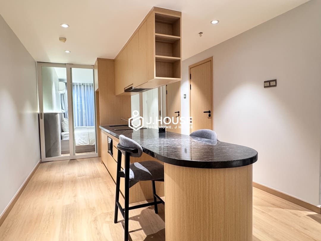 Luxurious 1-Bedroom with Gym & Bathtub For Rent - Lucky Residence Suites D3