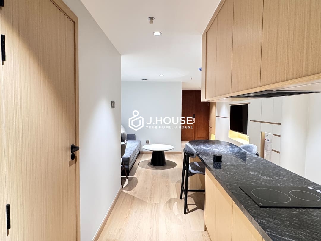 Luxurious 1-Bedroom with Gym & Bathtub For Rent - Lucky Residence Suites D3