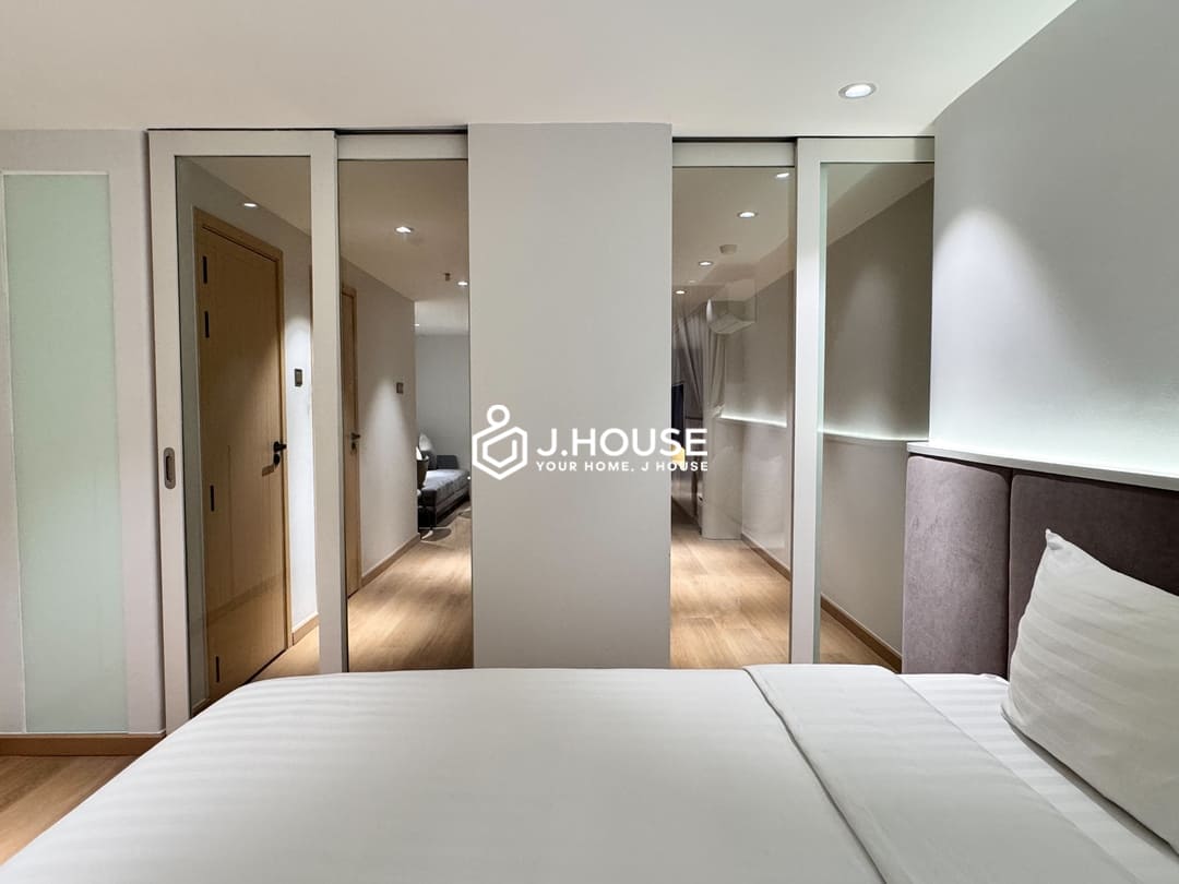 Luxurious 1-Bedroom with Gym & Bathtub For Rent - Lucky Residence Suites D3