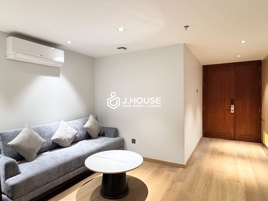 Luxurious 1-Bedroom with Gym & Bathtub For Rent - Lucky Residence Suites D3